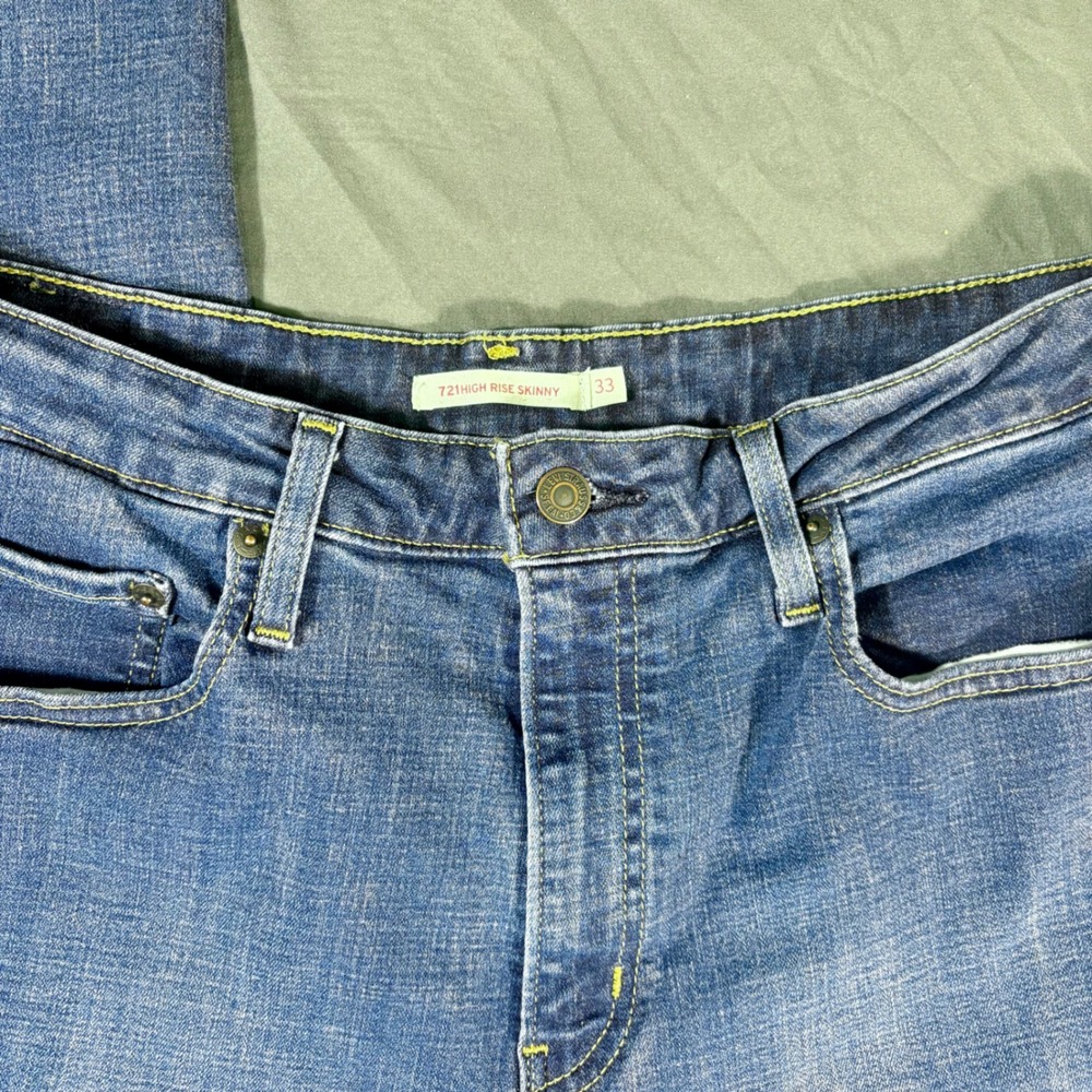 Levi's 721 High Rise Skinny Jeans Size 33 Women Stretch Denim Classic Fit - Picture 2 of 9